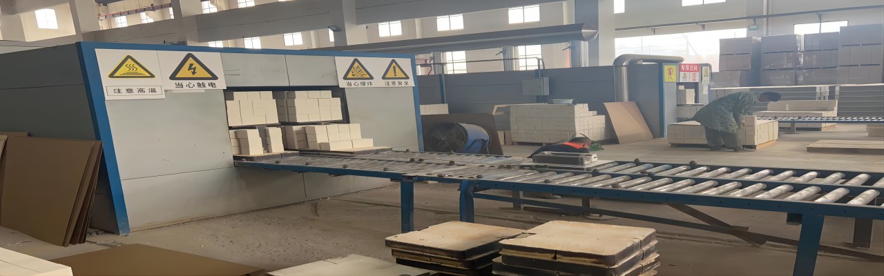 Produce kiln of honeycomb ceramic